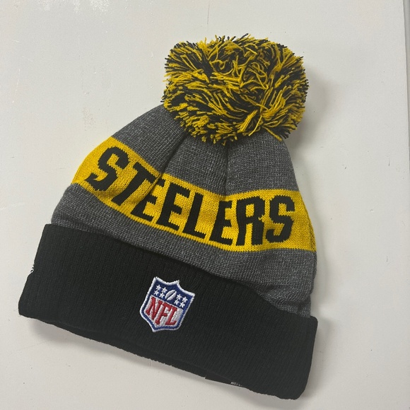 Pittsburgh Steelers NEW ERA ON FIELD SPORT KNIT BEANIE NFL Hat New Toboggan - Picture 2 of 5